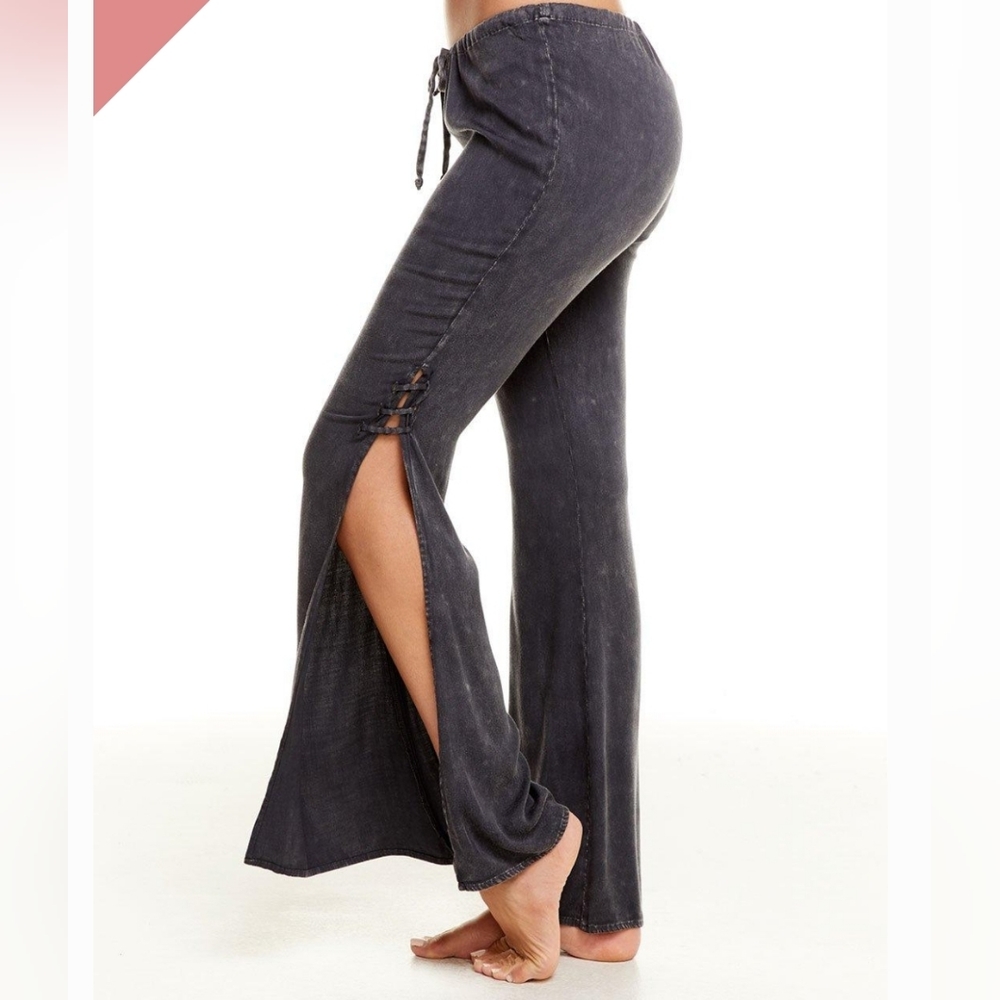 🆕 🔥 CHASER Side Slit Casual Criss Cross Pants size Medium